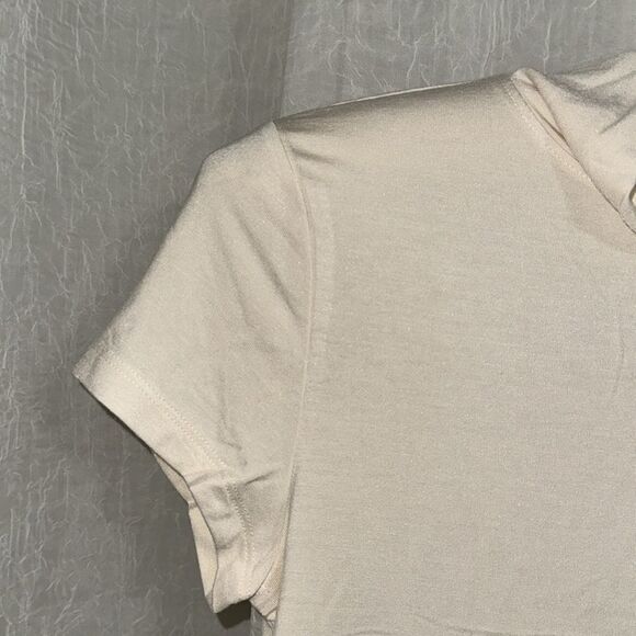 AE M Cream Cropped Soft & Sexy Mock Neck Short Sleeve Jersey T-Shirt - Picture 10 of 13